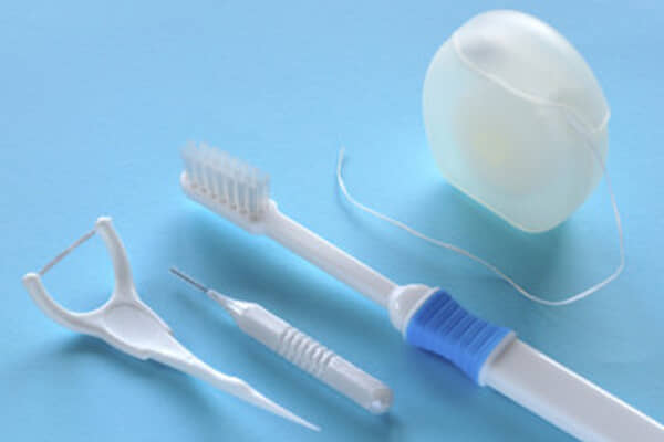 歯ブラシとデンタルフロス