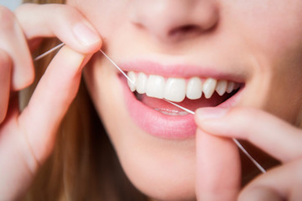 歯磨き-デンタルフロス